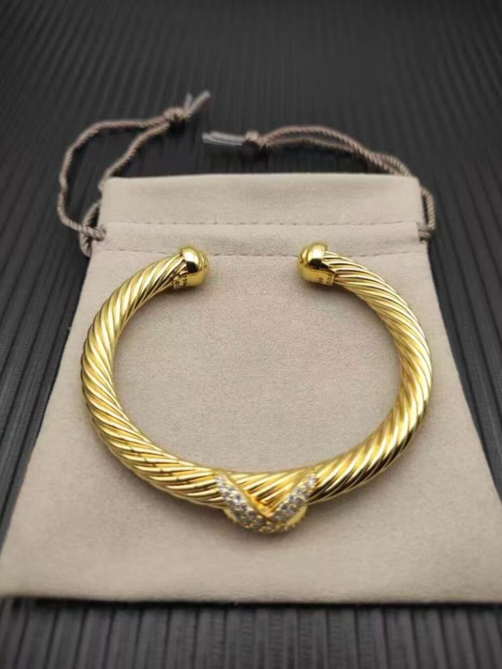 David Yurman Cable Classics Bracelet - Picture 2 of 6
